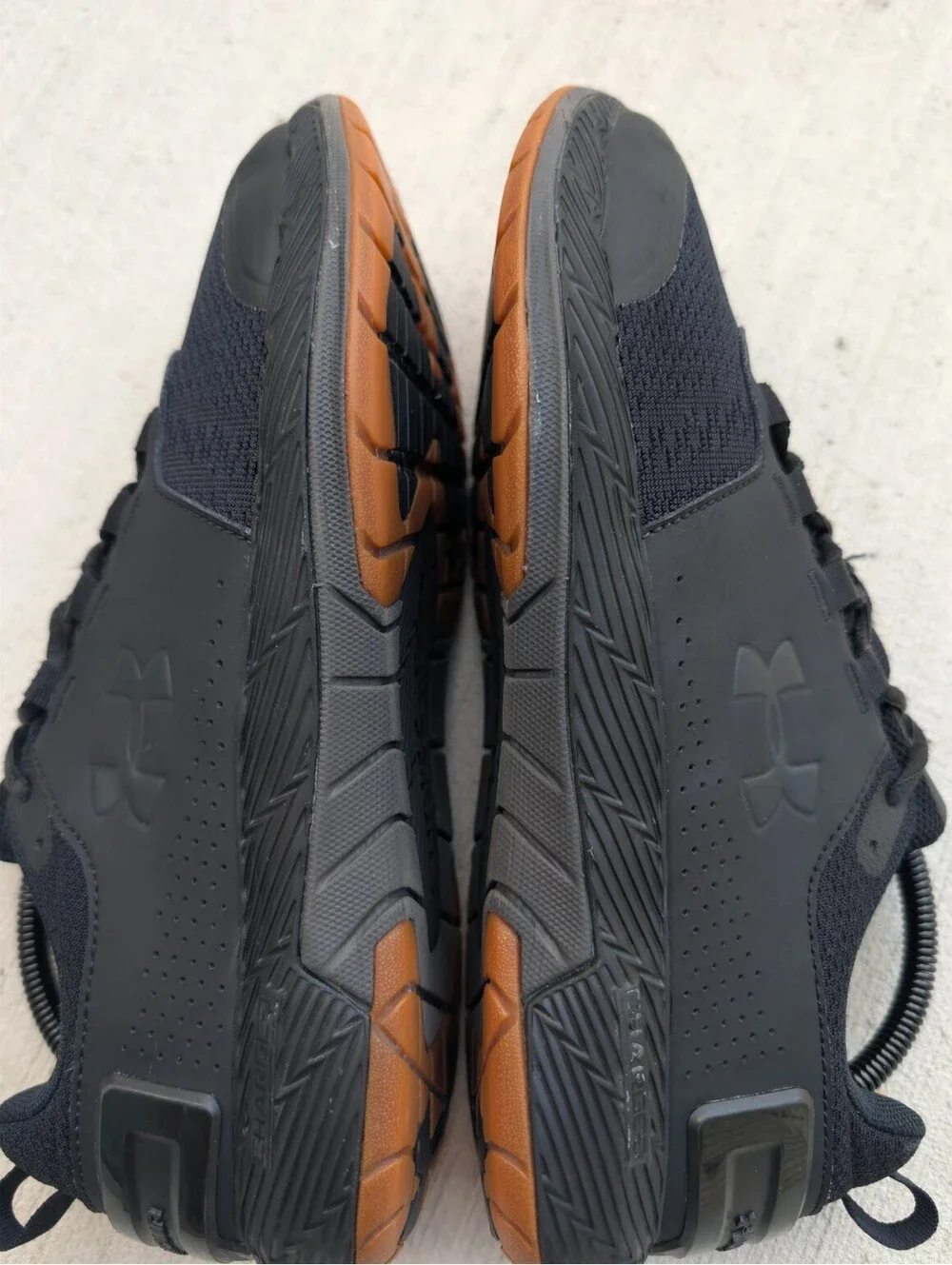 Under Armour Men's Black Athletic Shoes Size 8.5